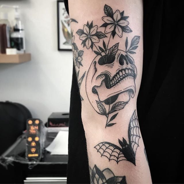 60 Cute & Creepy Halloween Tattoos - LAUGHTARD