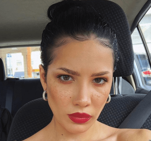 Halsey Reveals She Was Once Homeless And Considering Prostiution 143727605
